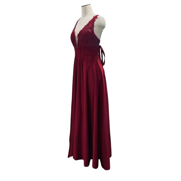 Elegant Burgundy Lace Appliqué Evening Dress Deep V-Neck Corset Back Formal Gown - Picture 6 of 9